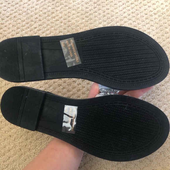 NWT Rhinestone Slippers - Picture 4 of 4